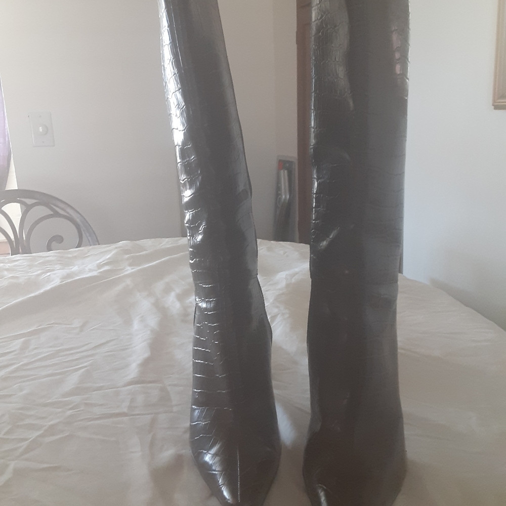 Brown Alligator Print Heeled Boots